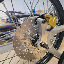 Load image into Gallery viewer, Race series 17" wheel sets